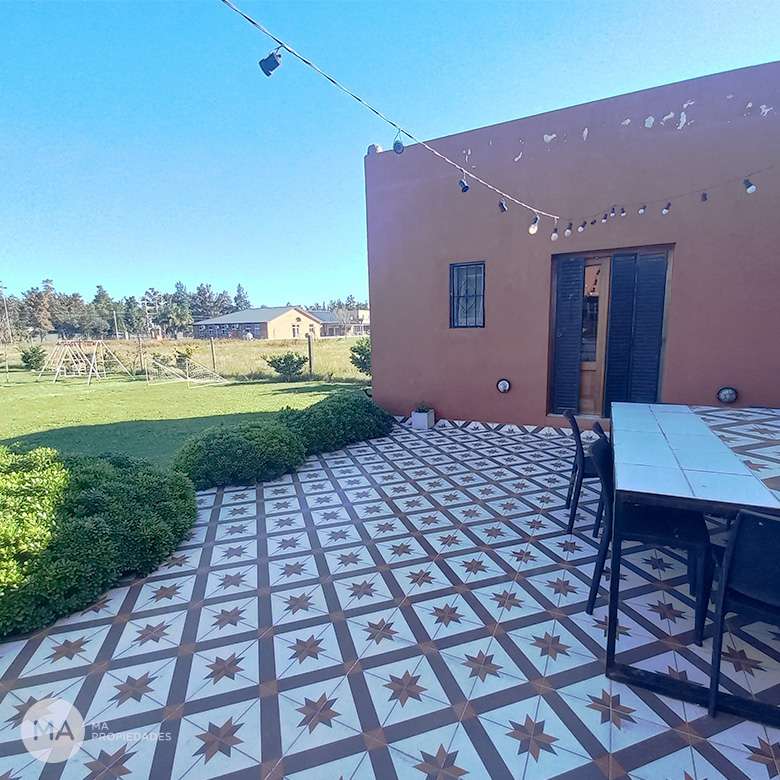 Casa 5 ambientes con pileta - Punta del Quebracho 8600 - Hostal del Sol - Fisherton Rosario | Venta