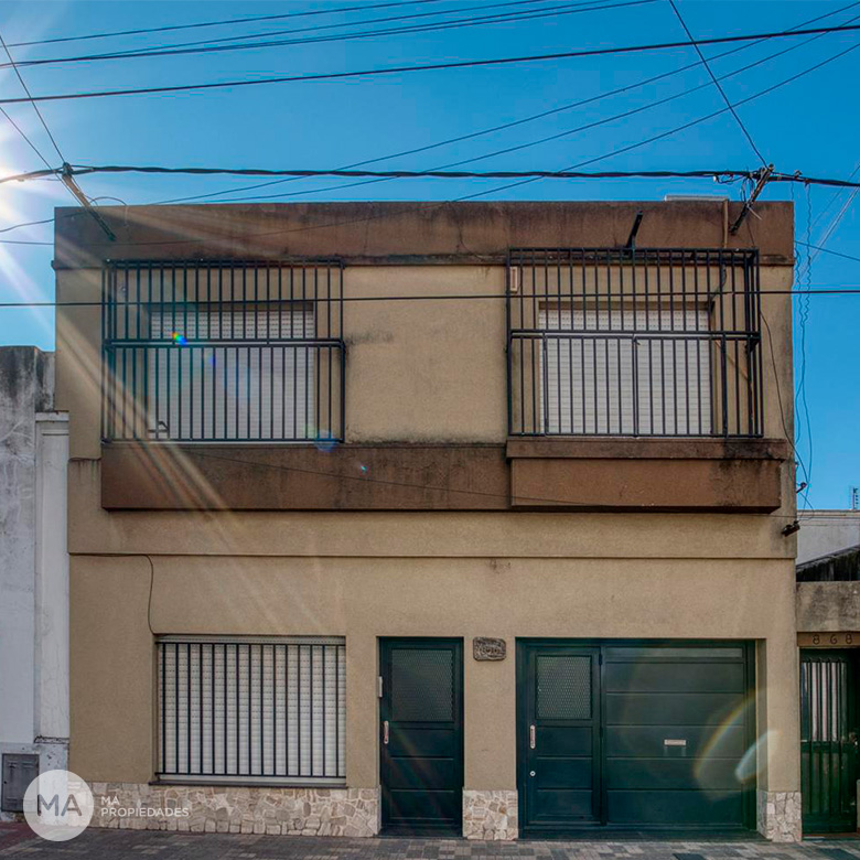 Casa 2 dormitorios - Pasaje Ortiz 800  (Laprida 3500) - Rosario | Venta